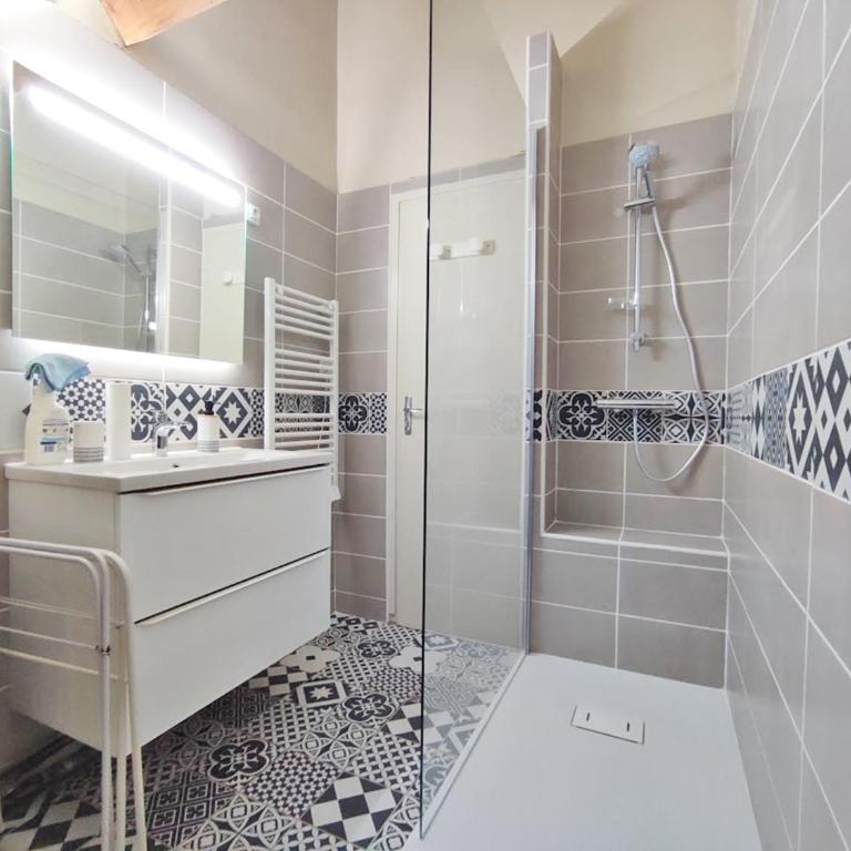 Rêves de montagne, T2 bis, Luchon, wifi, parking gratuit, 4 personnes - Apartment mit 2 Schlafzimmern - 11