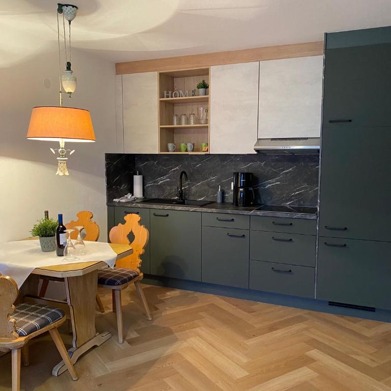Landhaus Knaus - Apartment mit Blick auf die Berge - 15
