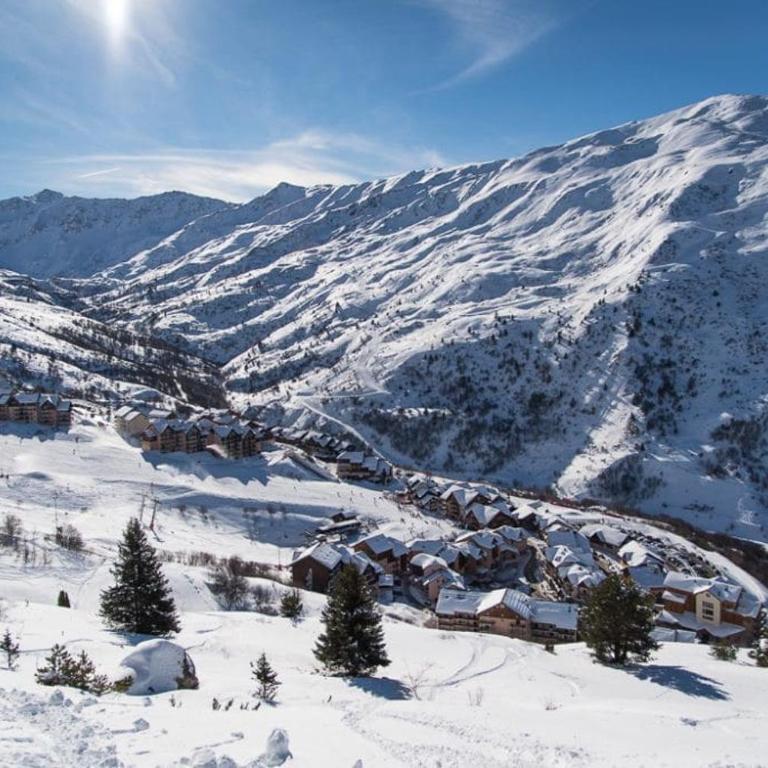 Le Chalerick - Appartement chalet d'exception 4 étoiles - skis aux pieds - 70 m2 entièrement rénové, idéal pour 6 à 8 personnes - Appartement Supérieur - 58