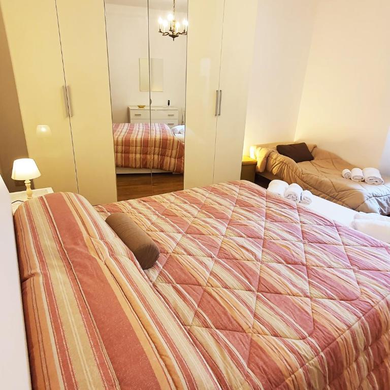 King Como Lake Center 9 posti letto- Grande Terrazza - 2 bagni privati - Appartamento con 2 Camere da Letto - 19