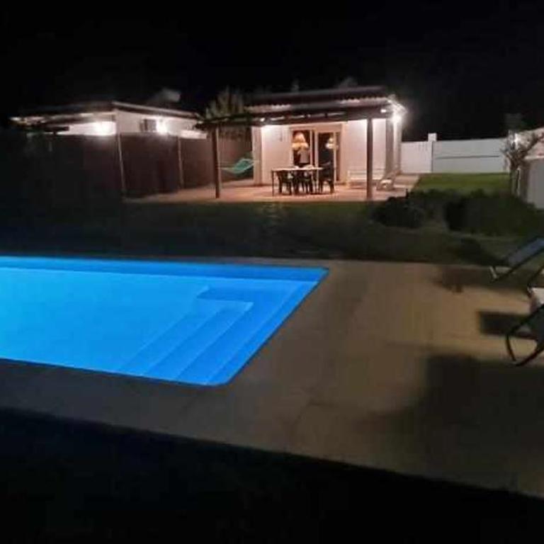 Las Casitas de la Barrosa con jardín y piscina - Casa - 42