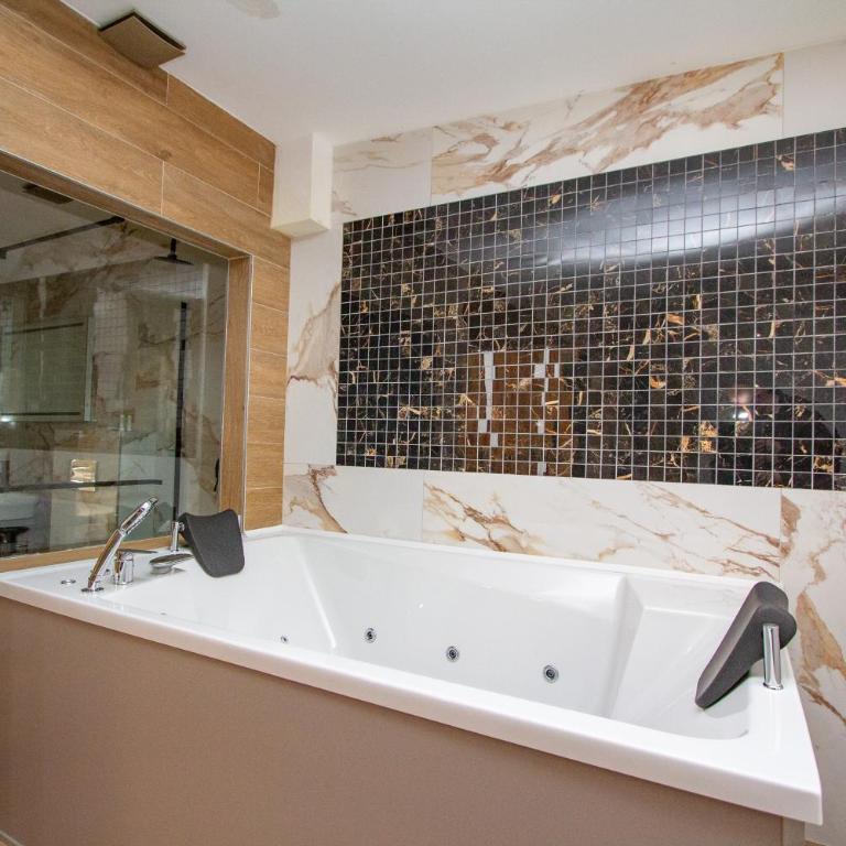 Hotel Grand - Deluks Apartman - 2