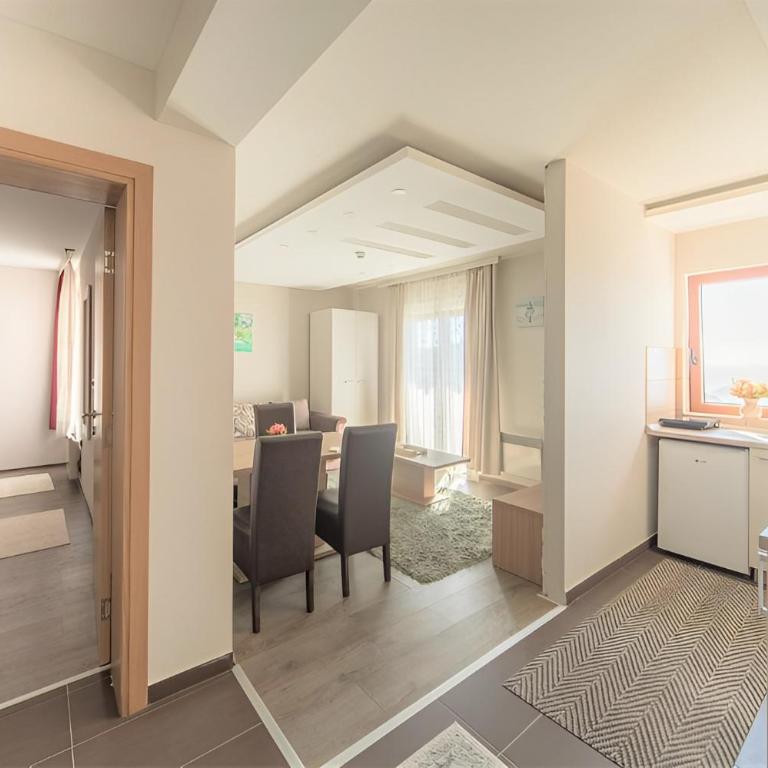 Modern Lux Apartment H8 at Milmari Resort - Apartment with Mountain View - 3