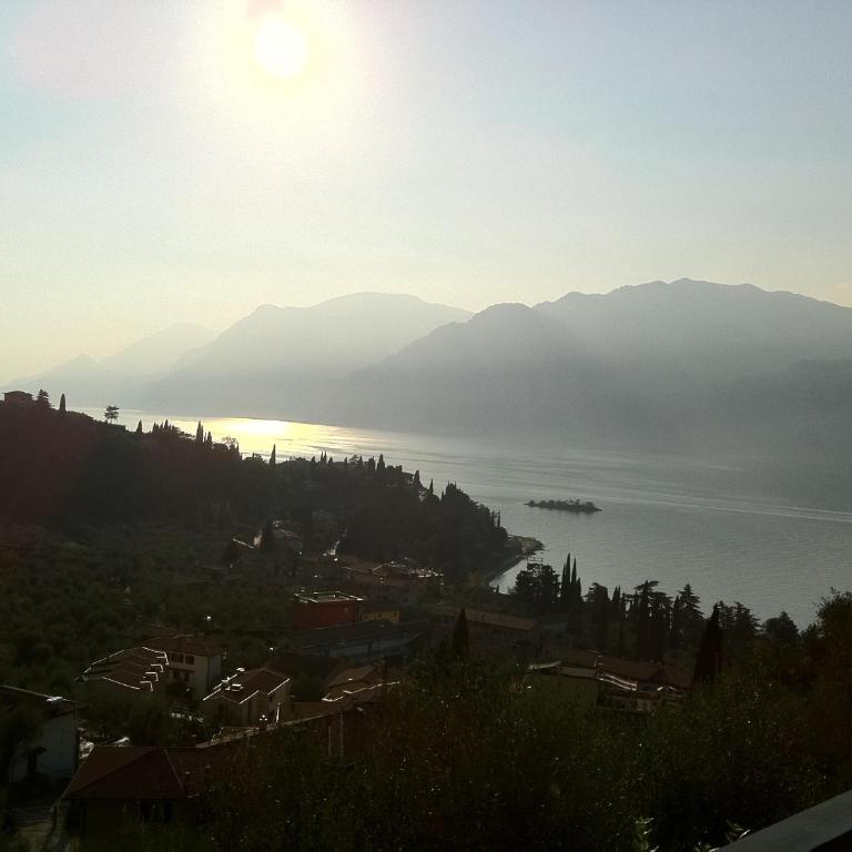 red house conditioned whit pool enchanting lake view - Villa con Piscina Privata - 18