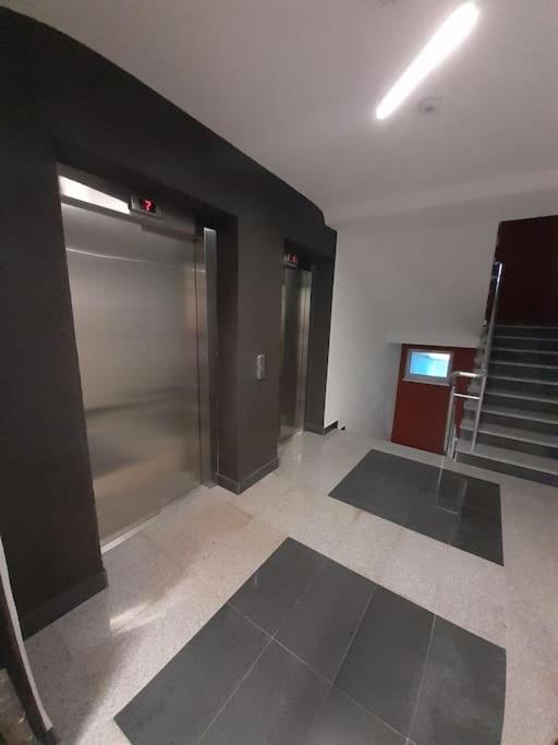 CityStay Studio - Modern stay with garage - Studio Apartment - 11