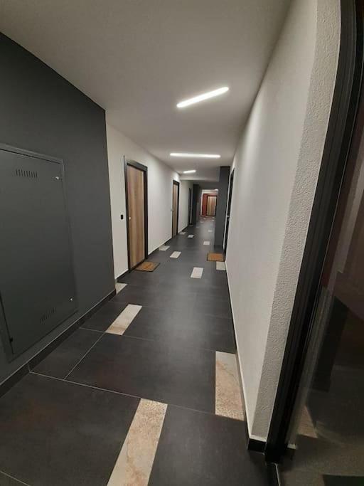 CityStay Studio - Modern stay with garage - Studio Apartment - 12