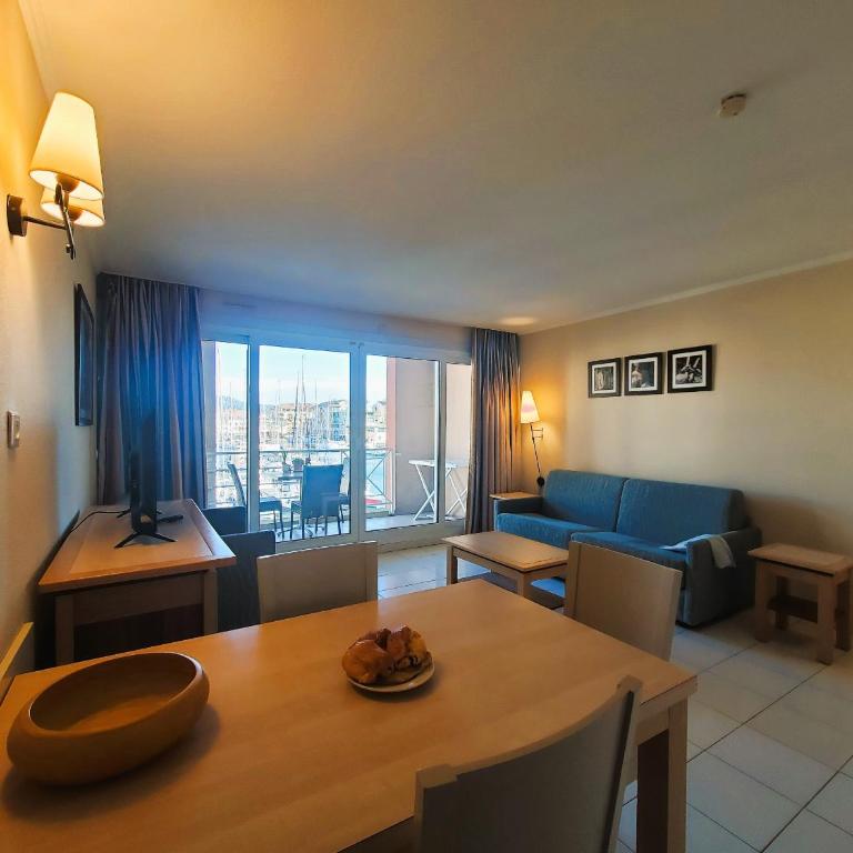 CAP HERMES Studio 31m2 Vue Port Climatise piscine, - Studio with Sea View - 15