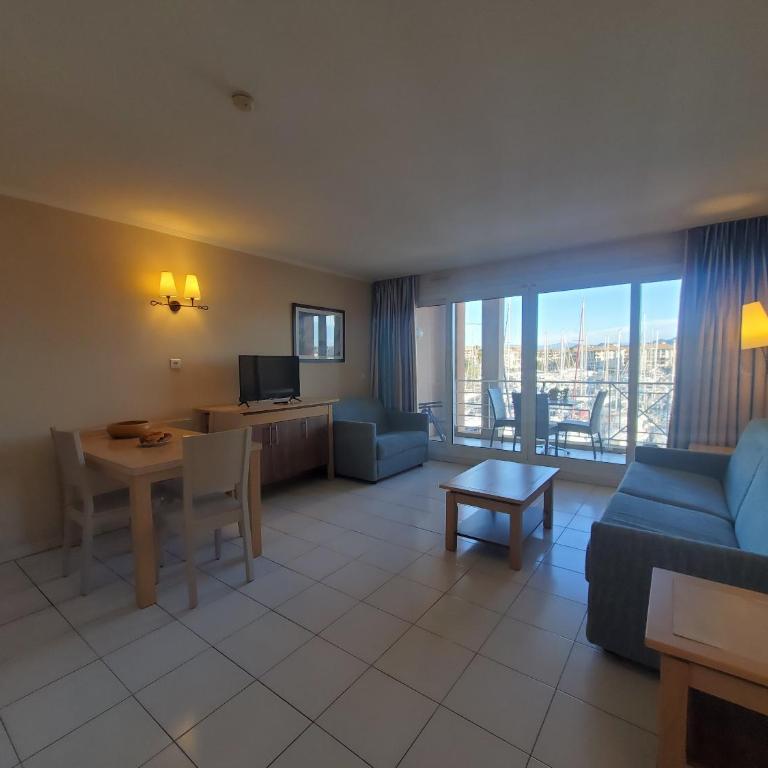 CAP HERMES Studio 31m2 Vue Port Climatise piscine, - Studio with Sea View - 18