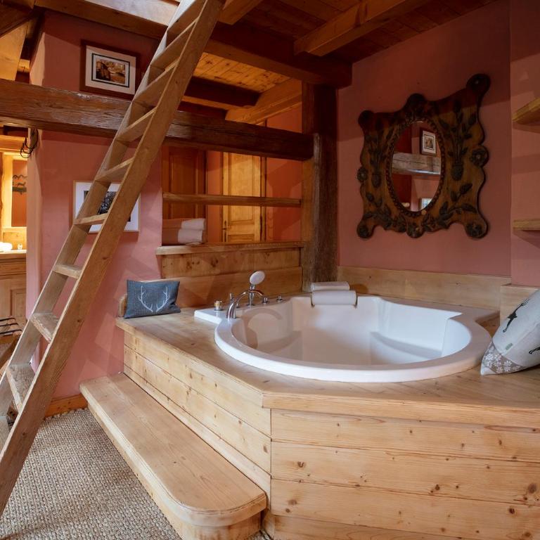 Megève Bois - Relais & Châteaux - Suite avec Jacuzzi - 2