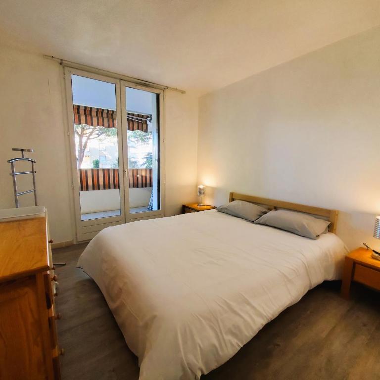 FREJUS PLAGE Miougrano T2 55m2 Climatise Piscine - Apartment with Garden View - 3