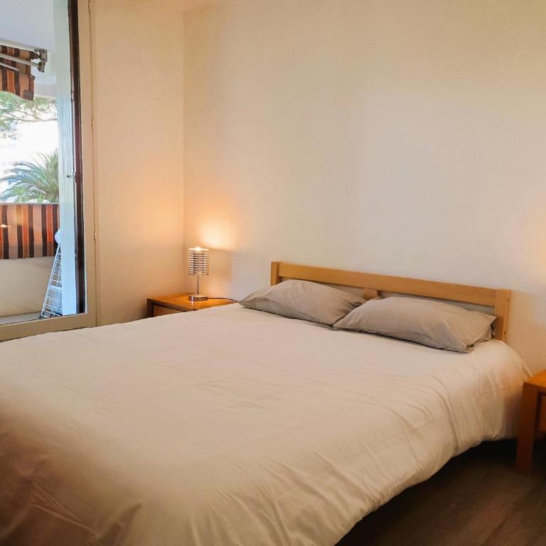 FREJUS PLAGE Miougrano T2 55m2 Climatise Piscine - Apartment with Garden View - 19