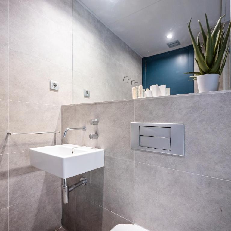 Sweett - Casa Palau - Two-Bedroom Apartment - 13