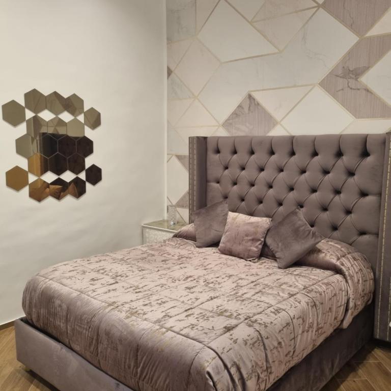 PETRAMARE Charming House - Camera Queen con Vasca Idromassaggio - 4