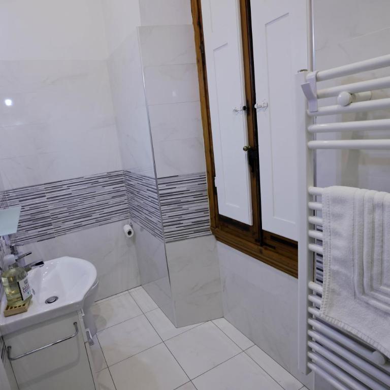 Elegant Quiet Flat 2 min from SMN Station - Appartamento con 3 Camere da Letto - 22