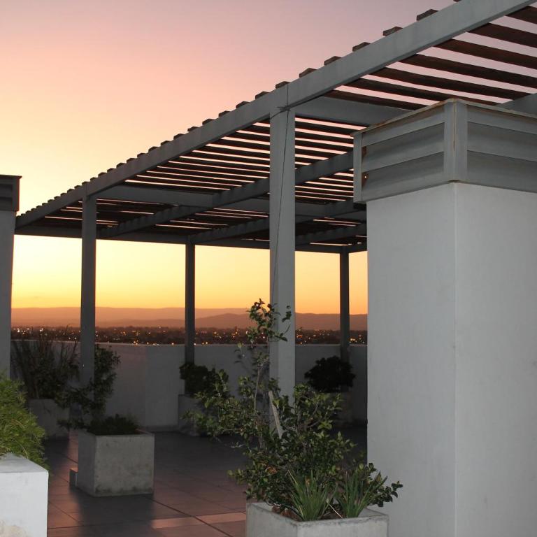 Dpto Panorámico con cochera vista excepcional!! Av Pueyrredón -Excelente Acceso -Seguridad 24 hs Terraza y asadores!! Sin gastos adicionales- - Apartamento de 1 dormitorio - 25