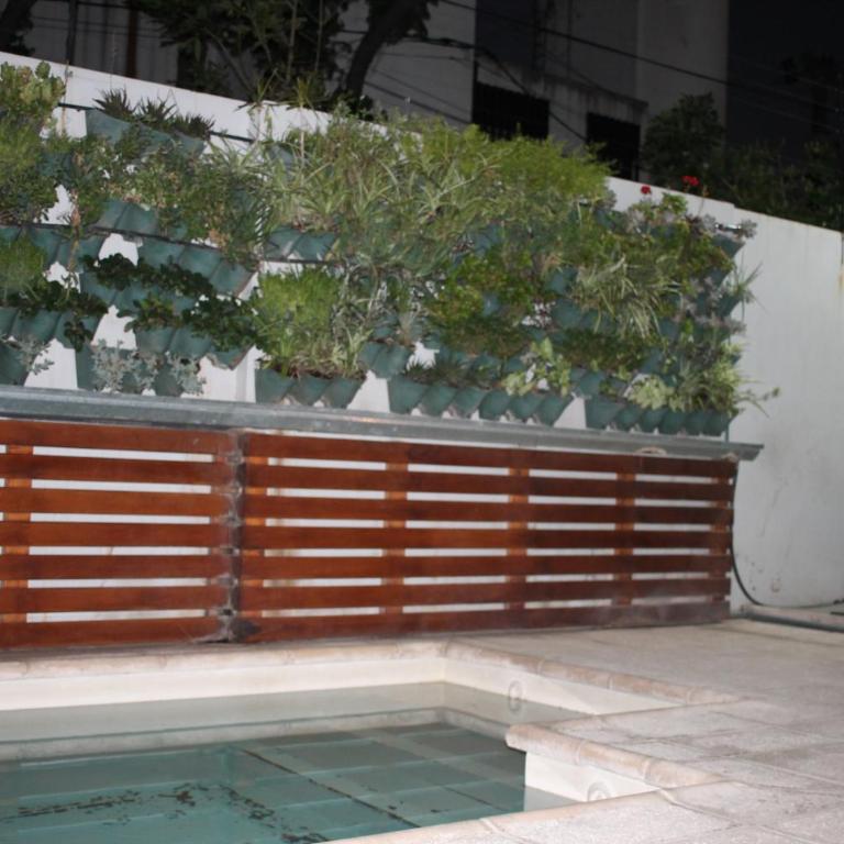 Departamento Panorámico con cochera!! Impecable! Zona Güemes-Nueva Córdoba Seguridad 24 hs Terraza - asadores!! - One-Bedroom Apartment - 88