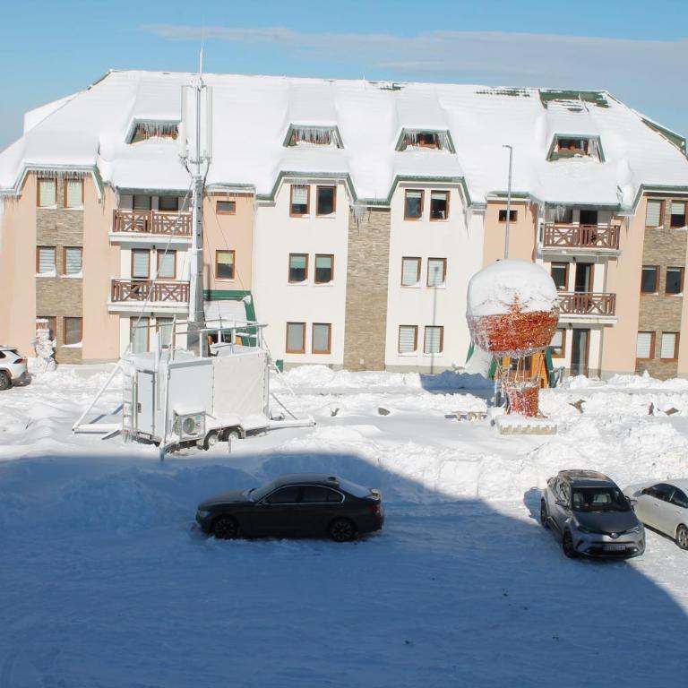 Sunčani breg - Apartment - Ground Floor - 4