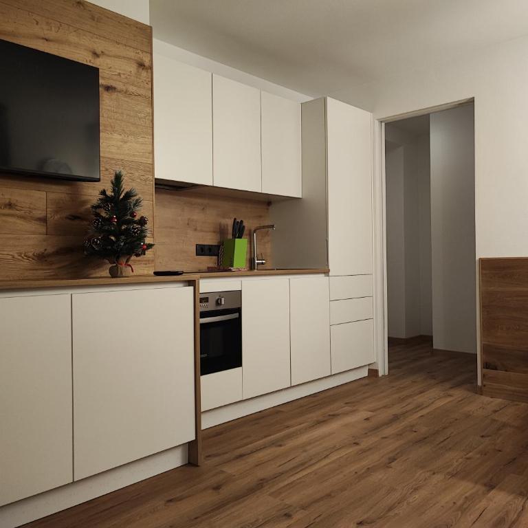 Appartements Stoll - Apartment mit Blick auf die Berge - 9