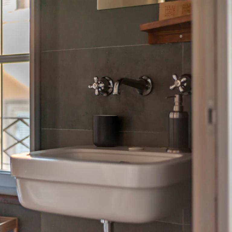 TAG Guest House - Camera Matrimoniale/Doppia con Letti Singoli con Bagno Privato - 15