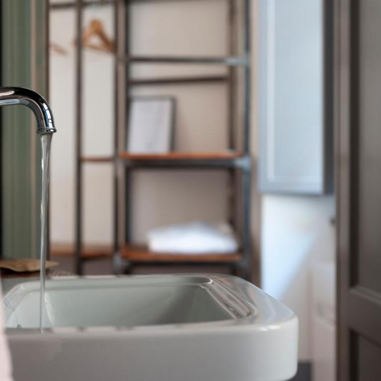 TAG Guest House - Camera Matrimoniale con Bagno Privato - 20