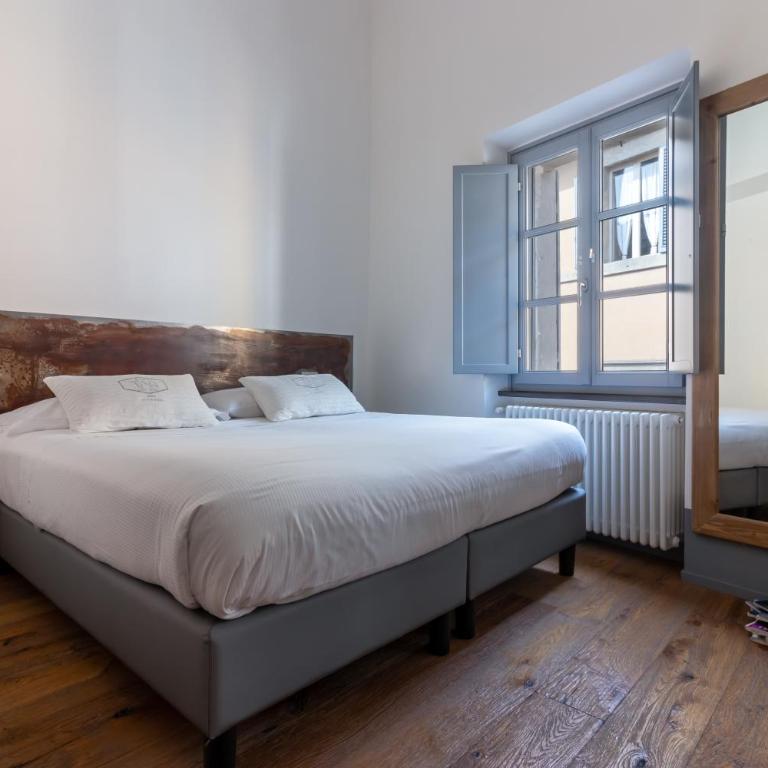 TAG Guest House - Camera Matrimoniale/Doppia con Letti Singoli con Bagno Privato - 2