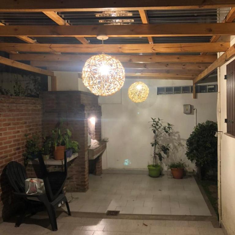 Andrea’s House Miramar Bs As - Casa de 4 dormitorios - 2