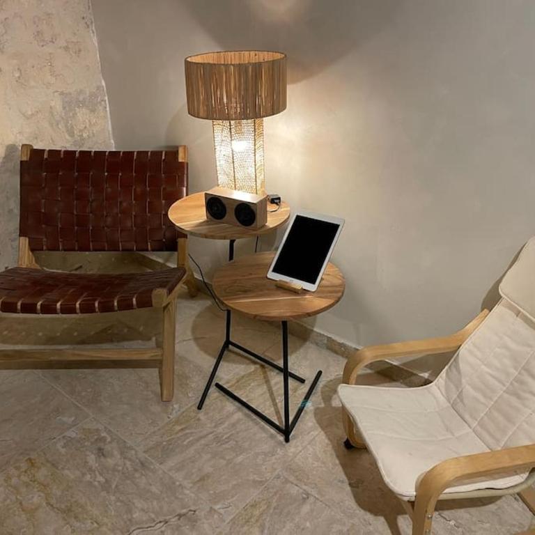 Pamp’Arles - Two-Bedroom Apartment - 9