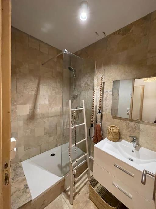 Pamp’Arles - Two-Bedroom Apartment - 45