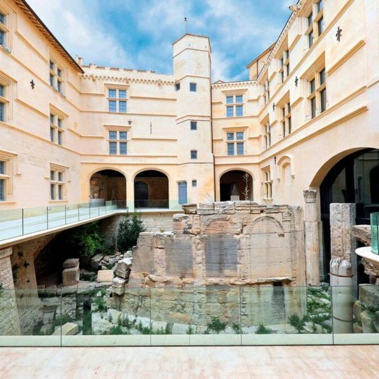 Pamp’Arles - Two-Bedroom Apartment - 61