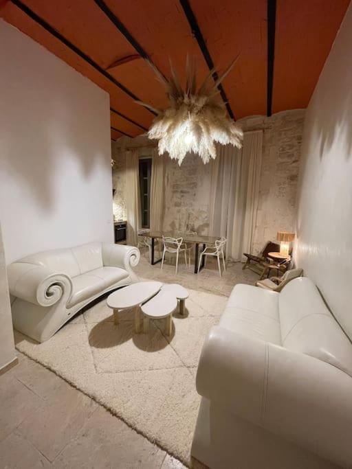 Pamp’Arles - Two-Bedroom Apartment - 5