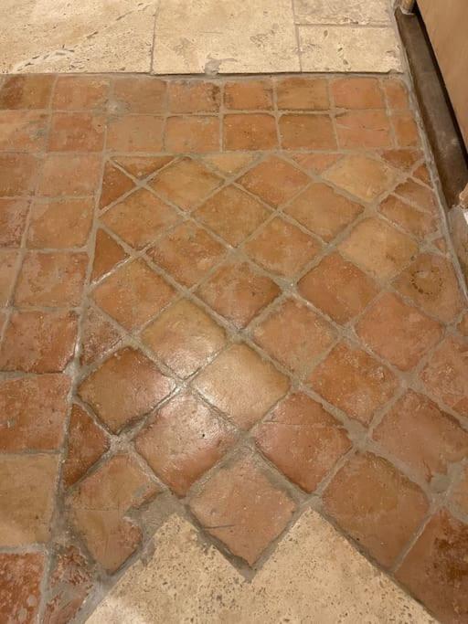 Pamp’Arles - Two-Bedroom Apartment - 28