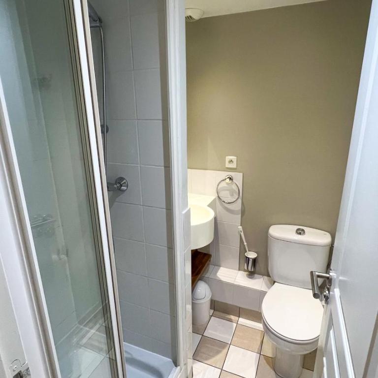 Appartement 6 personnes avec piscine tennis et parking gratuit 25 - Appartement - 16
