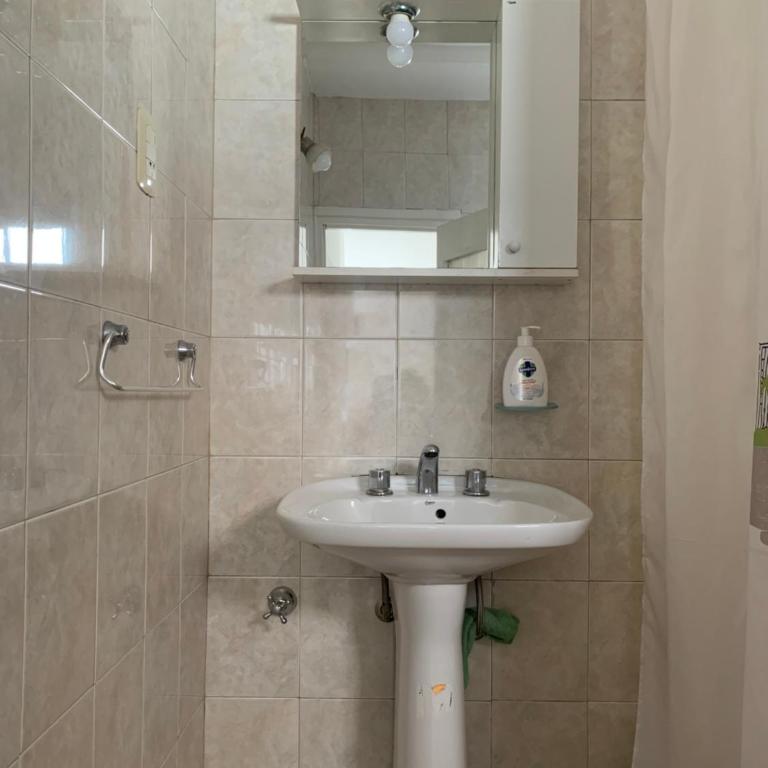 Depto Gales, a 1 cuadra del mar - One-Bedroom Apartment - 20