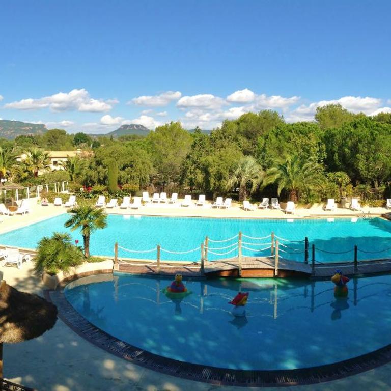 Mountain Retreat in Roquebrune-sur-Argens with Shared Pool - Mobile Home - 3