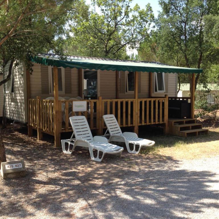 Mountain Retreat in Roquebrune-sur-Argens with Shared Pool - Mobile Home - 4