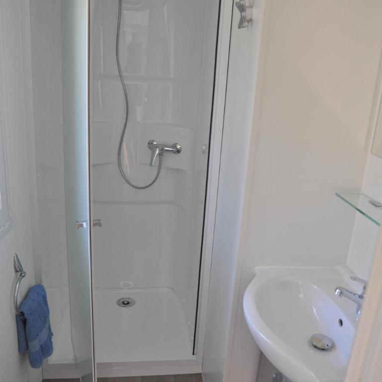 Mountain Retreat in Roquebrune-sur-Argens with Shared Pool - Mobile Home - 10