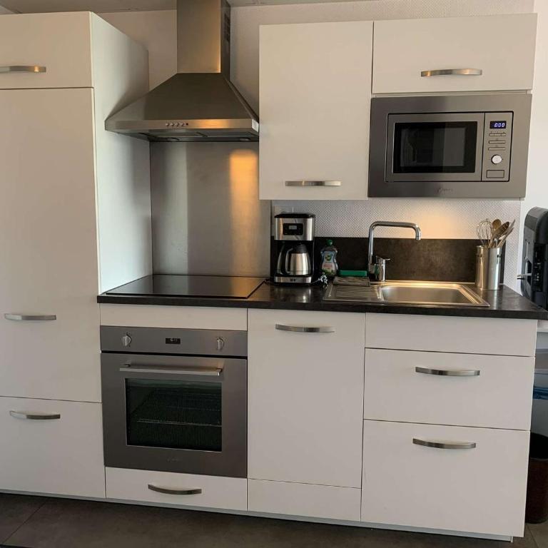 Superbe T3 refait à neuf avec balcon, vue mer et WiFi à Perros-Guirec - FR-1-368-60 - Apartment (4 Adults) - 2