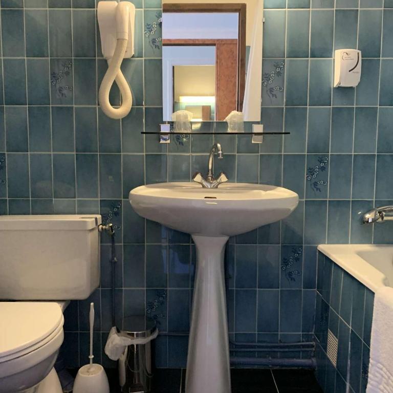 Superbe T3 refait à neuf avec balcon, vue mer et WiFi à Perros-Guirec - FR-1-368-60 - Apartment (4 Adults) - 8