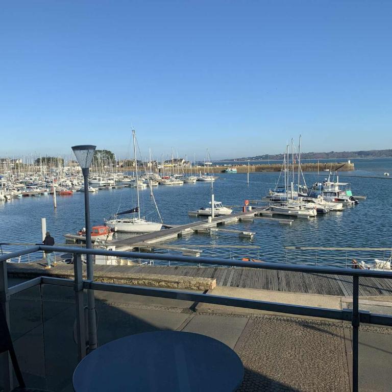 Superbe T3 refait à neuf avec balcon, vue mer et WiFi à Perros-Guirec - FR-1-368-60 - Apartment (4 Adults) - 10