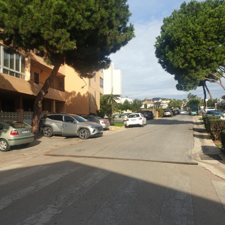 Precioso estudio con piscina a 200m del mar - One-Bedroom Apartment - 18