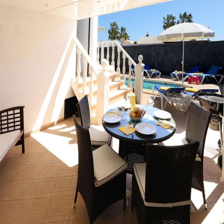 Cosy Lanzarote Villa 3 Bedrooms Heated Pool Villa Honey - Three-Bedroom Villa - 7