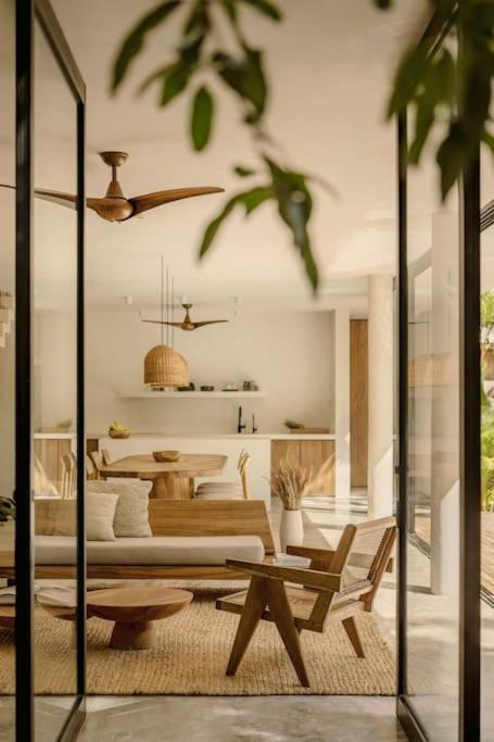 Casa Areca, Awarded Architectural Villa located in a secured gated community, with Concierge services - Villa - 6
