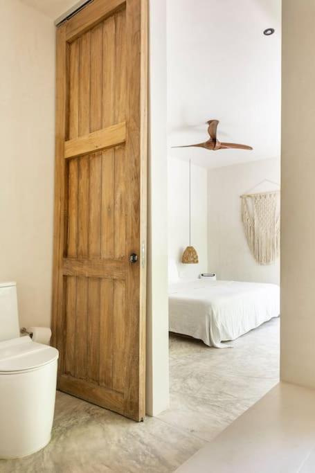 Casa Areca, Awarded Architectural Villa located in a secured gated community, with Concierge services - Villa - 30