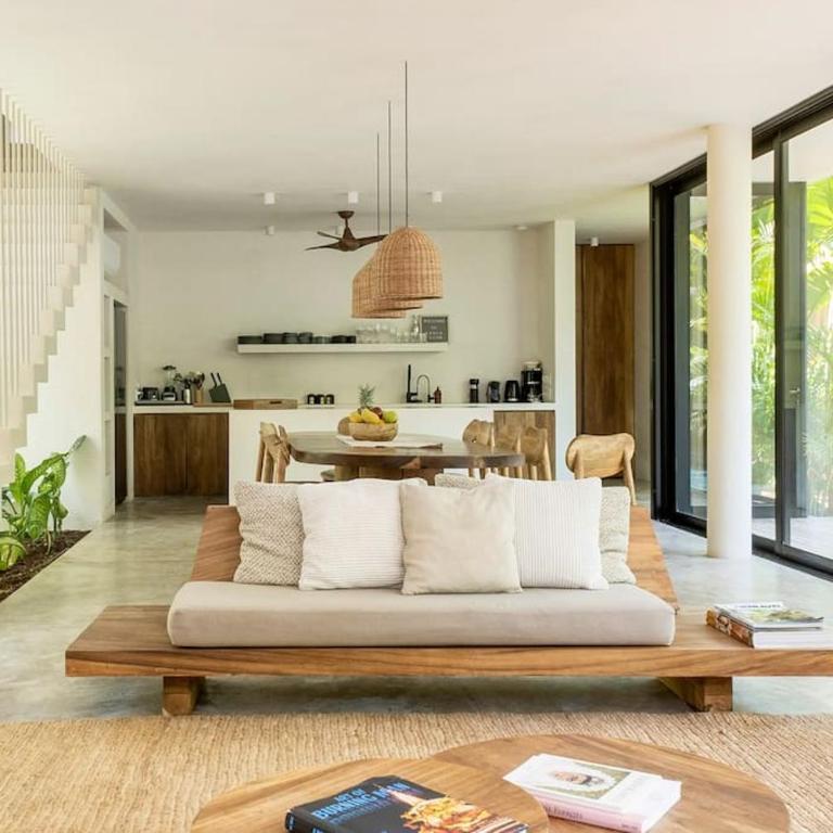 Casa Areca, Awarded Architectural Villa located in a secured gated community, with Concierge services - Villa - 15
