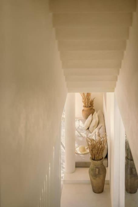 Casa Areca, Awarded Architectural Villa located in a secured gated community, with Concierge services - Villa - 21