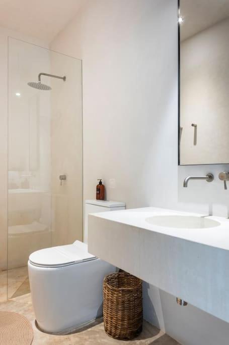 Casa Areca, Awarded Architectural Villa located in a secured gated community, with Concierge services - Villa - 44