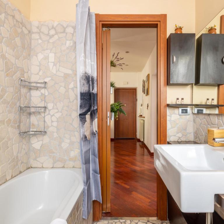 Smart Lodging Downtown - Appartamento con 2 Camere da Letto - 20