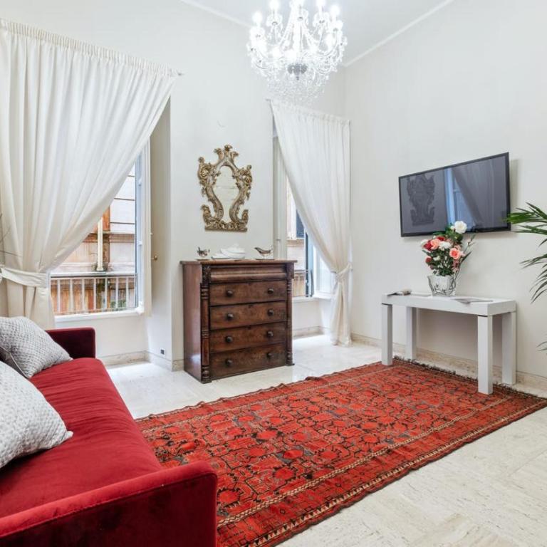 Lux and Charme between Trevi and Pantheon - Three-Bedroom Apartment - 1