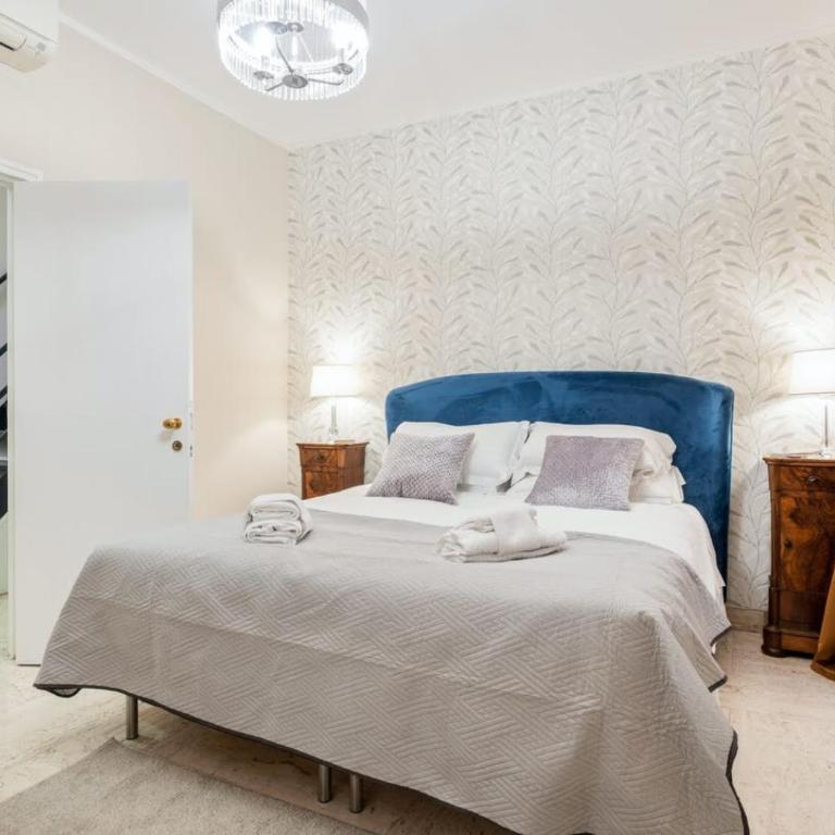 Lux and Charme between Trevi and Pantheon - Three-Bedroom Apartment - 7