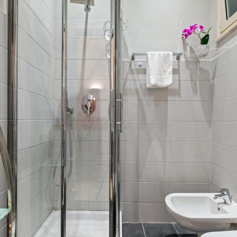 Lux and Charme between Trevi and Pantheon - Three-Bedroom Apartment - 17